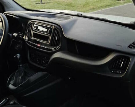 Белый Фиат Добло, объемом двигателя 1.3 л и пробегом 72 тыс. км за 9300 $, фото 22 на Automoto.ua