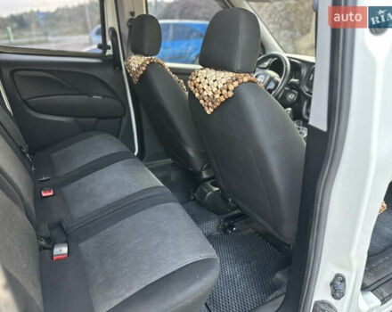 Белый Фиат Добло, объемом двигателя 1.3 л и пробегом 244 тыс. км за 8250 $, фото 54 на Automoto.ua