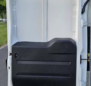 Белый Фиат Добло, объемом двигателя 1.3 л и пробегом 72 тыс. км за 9300 $, фото 13 на Automoto.ua