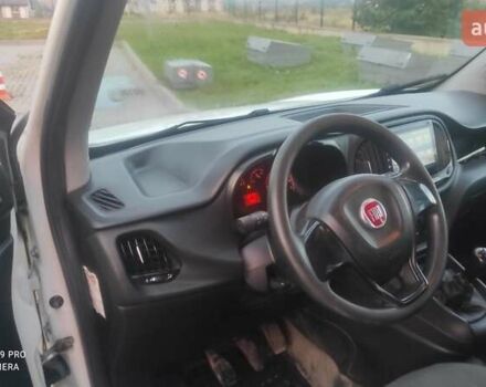 Белый Фиат Добло, объемом двигателя 1.25 л и пробегом 165 тыс. км за 8458 $, фото 10 на Automoto.ua