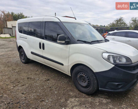 Белый Фиат Добло, объемом двигателя 1.3 л и пробегом 177 тыс. км за 9500 $, фото 8 на Automoto.ua