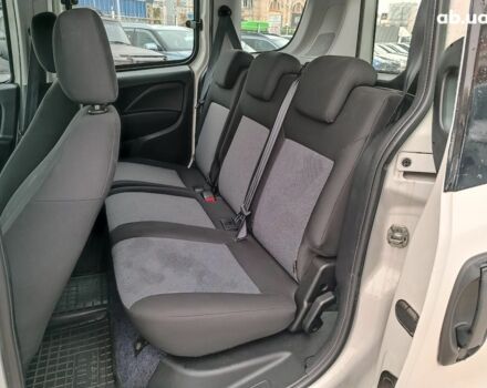 Белый Фиат Добло, объемом двигателя 1.4 л и пробегом 88 тыс. км за 10990 $, фото 9 на Automoto.ua