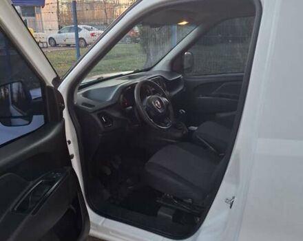 Белый Фиат Добло, объемом двигателя 1.25 л и пробегом 307 тыс. км за 6500 $, фото 3 на Automoto.ua