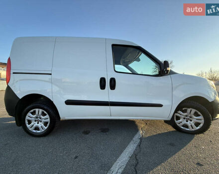 Белый Фиат Добло, объемом двигателя 1.25 л и пробегом 352 тыс. км за 6900 $, фото 7 на Automoto.ua