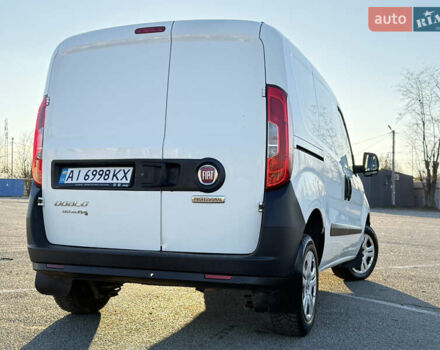 Белый Фиат Добло, объемом двигателя 1.25 л и пробегом 352 тыс. км за 6900 $, фото 6 на Automoto.ua