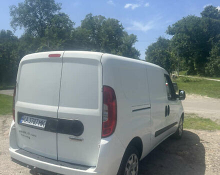 Білий Фіат Добло, об'ємом двигуна 1.7 л та пробігом 320 тис. км за 8500 $, фото 4 на Automoto.ua