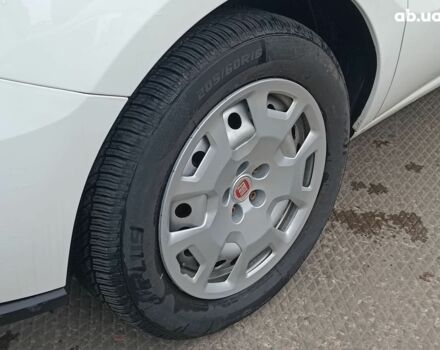 Белый Фиат Добло, объемом двигателя 1.4 л и пробегом 88 тыс. км за 10990 $, фото 2 на Automoto.ua