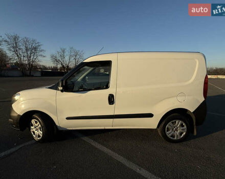 Белый Фиат Добло, объемом двигателя 1.25 л и пробегом 352 тыс. км за 6900 $, фото 2 на Automoto.ua