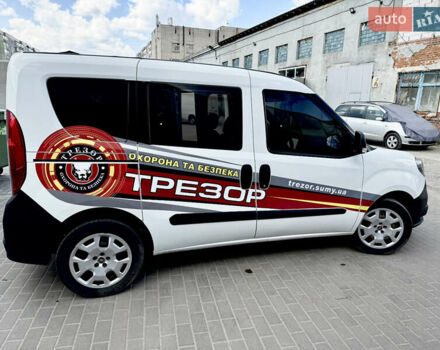 Білий Фіат Добло, об'ємом двигуна 1.37 л та пробігом 110 тис. км за 10200 $, фото 4 на Automoto.ua