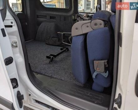 Белый Фиат Добло, объемом двигателя 1.3 л и пробегом 100 тыс. км за 10800 $, фото 11 на Automoto.ua