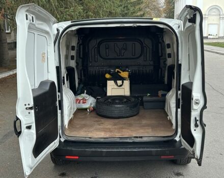 Белый Фиат Добло, объемом двигателя 1.4 л и пробегом 130 тыс. км за 9300 $, фото 5 на Automoto.ua