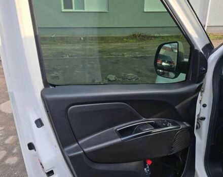 Белый Фиат Добло, объемом двигателя 1.4 л и пробегом 258 тыс. км за 7000 $, фото 3 на Automoto.ua