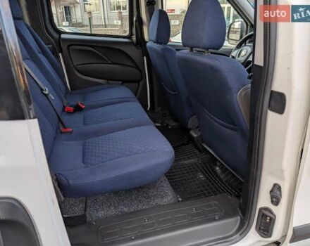 Белый Фиат Добло, объемом двигателя 1.3 л и пробегом 100 тыс. км за 10800 $, фото 1 на Automoto.ua