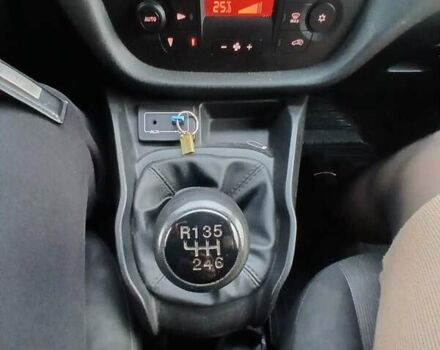 Белый Фиат Добло, объемом двигателя 1.6 л и пробегом 280 тыс. км за 12500 $, фото 12 на Automoto.ua