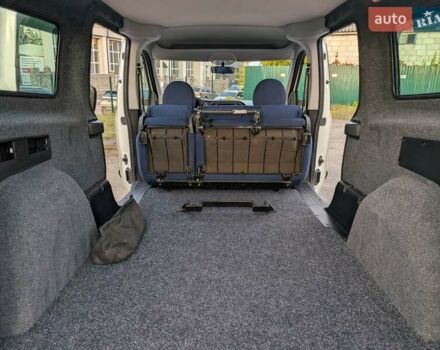 Белый Фиат Добло, объемом двигателя 1.3 л и пробегом 100 тыс. км за 10800 $, фото 15 на Automoto.ua