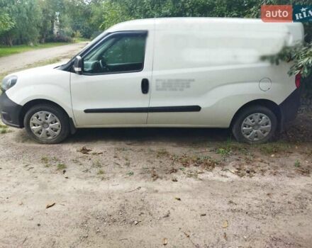 Белый Фиат Добло, объемом двигателя 1.37 л и пробегом 120 тыс. км за 11900 $, фото 1 на Automoto.ua