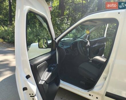 Белый Фиат Добло, объемом двигателя 1.25 л и пробегом 231 тыс. км за 9500 $, фото 15 на Automoto.ua