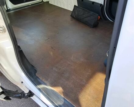 Белый Фиат Добло, объемом двигателя 1.3 л и пробегом 94 тыс. км за 10500 $, фото 10 на Automoto.ua