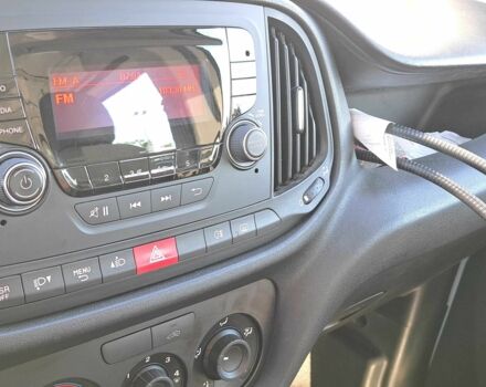 Белый Фиат Добло, объемом двигателя 1.3 л и пробегом 94 тыс. км за 10500 $, фото 5 на Automoto.ua