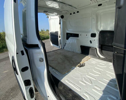 Белый Фиат Добло, объемом двигателя 1.6 л и пробегом 182 тыс. км за 11450 $, фото 13 на Automoto.ua