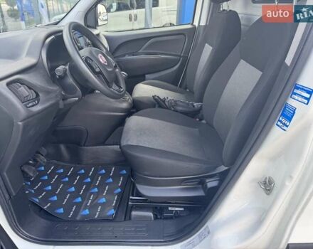 Белый Фиат Добло, объемом двигателя 1.3 л и пробегом 135 тыс. км за 13500 $, фото 18 на Automoto.ua
