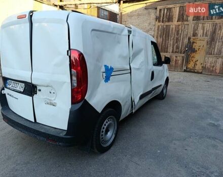 Белый Фиат Добло, объемом двигателя 1.2 л и пробегом 48 тыс. км за 7000 $, фото 5 на Automoto.ua