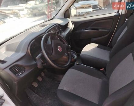 Белый Фиат Добло, объемом двигателя 1.25 л и пробегом 90 тыс. км за 10899 $, фото 13 на Automoto.ua
