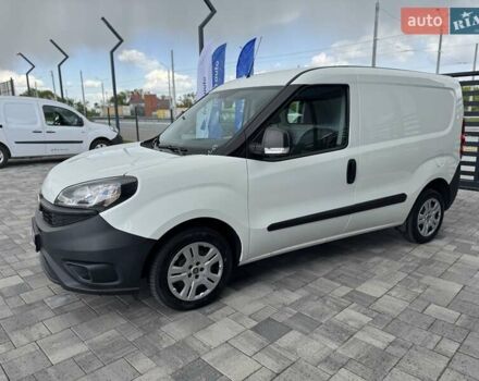 Белый Фиат Добло, объемом двигателя 1.3 л и пробегом 135 тыс. км за 13500 $, фото 7 на Automoto.ua