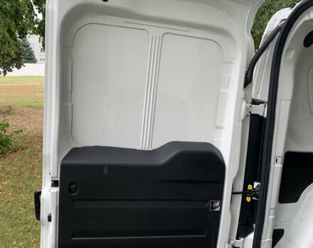 Белый Фиат Добло, объемом двигателя 1.3 л и пробегом 90 тыс. км за 13100 $, фото 31 на Automoto.ua