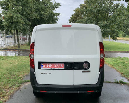 Белый Фиат Добло, объемом двигателя 1.3 л и пробегом 90 тыс. км за 13100 $, фото 7 на Automoto.ua