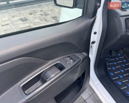 Белый Фиат Добло, объемом двигателя 1.3 л и пробегом 135 тыс. км за 13500 $, фото 14 на Automoto.ua