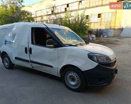 Белый Фиат Добло, объемом двигателя 1.2 л и пробегом 48 тыс. км за 7000 $, фото 1 на Automoto.ua