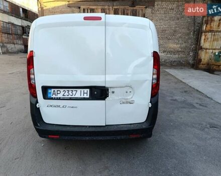 Белый Фиат Добло, объемом двигателя 1.2 л и пробегом 48 тыс. км за 7000 $, фото 6 на Automoto.ua