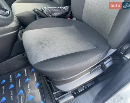 Белый Фиат Добло, объемом двигателя 1.3 л и пробегом 135 тыс. км за 13500 $, фото 19 на Automoto.ua