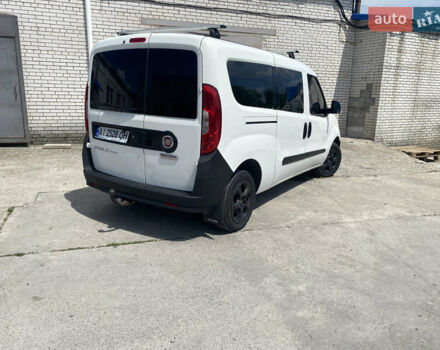 Белый Фиат Добло, объемом двигателя 1.37 л и пробегом 85 тыс. км за 13000 $, фото 2 на Automoto.ua