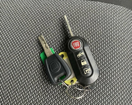 Белый Фиат Добло, объемом двигателя 1.3 л и пробегом 90 тыс. км за 13100 $, фото 39 на Automoto.ua