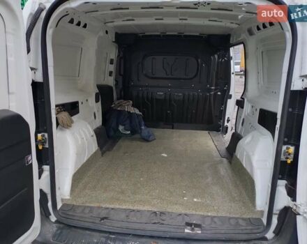 Белый Фиат Добло, объемом двигателя 1.4 л и пробегом 67 тыс. км за 11500 $, фото 7 на Automoto.ua