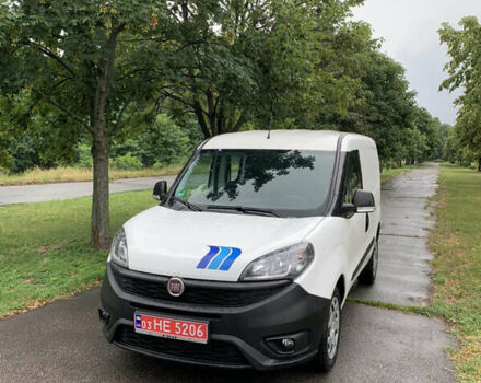 Белый Фиат Добло, объемом двигателя 1.3 л и пробегом 90 тыс. км за 13100 $, фото 1 на Automoto.ua