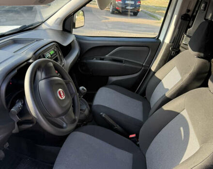 Белый Фиат Добло, объемом двигателя 1.37 л и пробегом 19 тыс. км за 15000 $, фото 4 на Automoto.ua