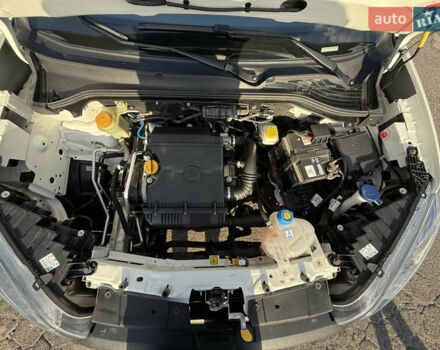 Белый Фиат Добло, объемом двигателя 1.37 л и пробегом 19 тыс. км за 15000 $, фото 12 на Automoto.ua