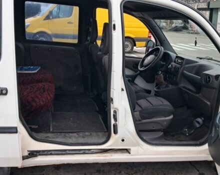 Белый Фиат Добло, объемом двигателя 1.9 л и пробегом 300 тыс. км за 2700 $, фото 5 на Automoto.ua