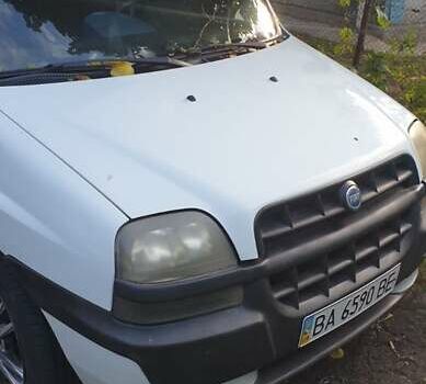 Белый Фиат Добло, объемом двигателя 1.3 л и пробегом 270 тыс. км за 4000 $, фото 3 на Automoto.ua