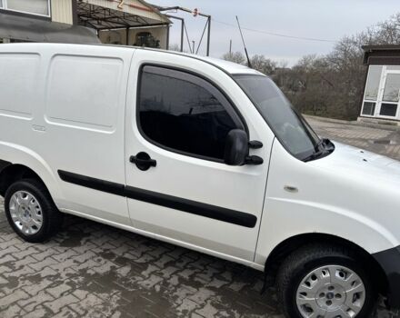 Белый Фиат Добло, объемом двигателя 1.4 л и пробегом 400 тыс. км за 3000 $, фото 2 на Automoto.ua