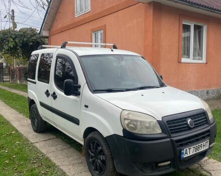 Белый Фиат Добло, объемом двигателя 1.2 л и пробегом 275 тыс. км за 3500 $, фото 2 на Automoto.ua