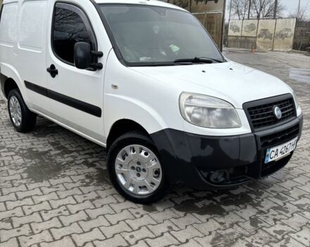Белый Фиат Добло, объемом двигателя 1.4 л и пробегом 400 тыс. км за 3000 $, фото 1 на Automoto.ua