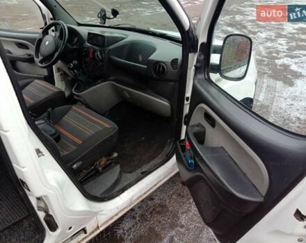 Білий Фіат Добло, об'ємом двигуна 1.2 л та пробігом 210 тис. км за 4000 $, фото 5 на Automoto.ua
