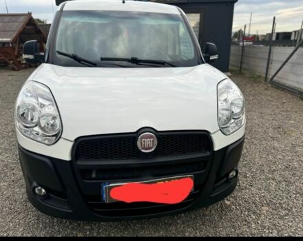 Белый Фиат Добло, объемом двигателя 1.6 л и пробегом 295 тыс. км за 5500 $, фото 3 на Automoto.ua