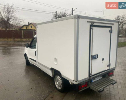 Білий Фіат Добло, об'ємом двигуна 1.6 л та пробігом 255 тис. км за 12000 $, фото 4 на Automoto.ua