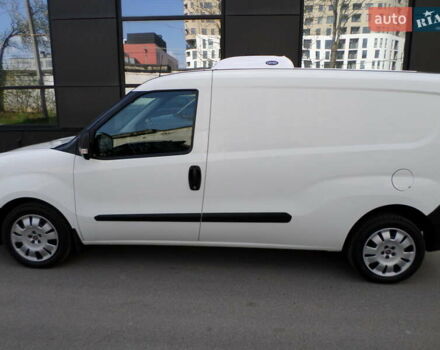 Белый Фиат Добло, объемом двигателя 1.3 л и пробегом 147 тыс. км за 11300 $, фото 9 на Automoto.ua