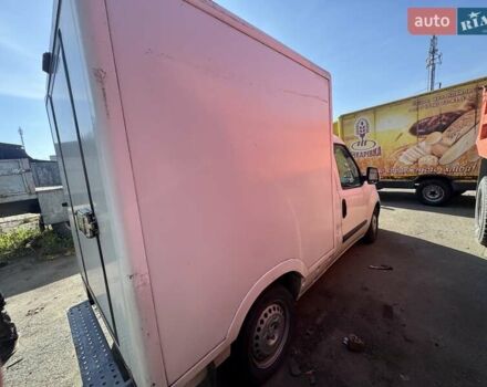 Белый Фиат Добло, объемом двигателя 1.6 л и пробегом 300 тыс. км за 11111 $, фото 6 на Automoto.ua